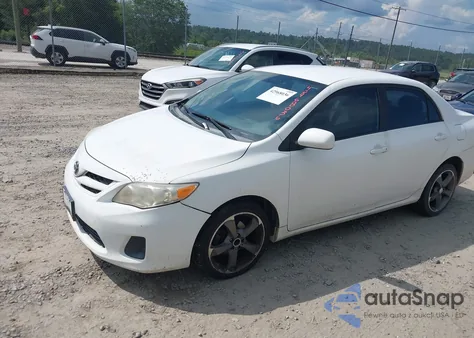 2011 Toyota Corolla Le z USA, uszkodzony, nr VIN 2T1BU4EE4BC700640